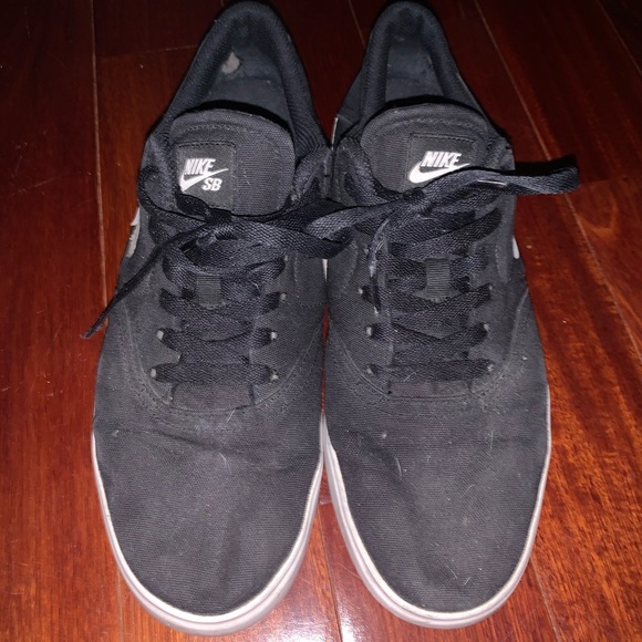 Nike Men's Sneakers - Picture 2 of 8